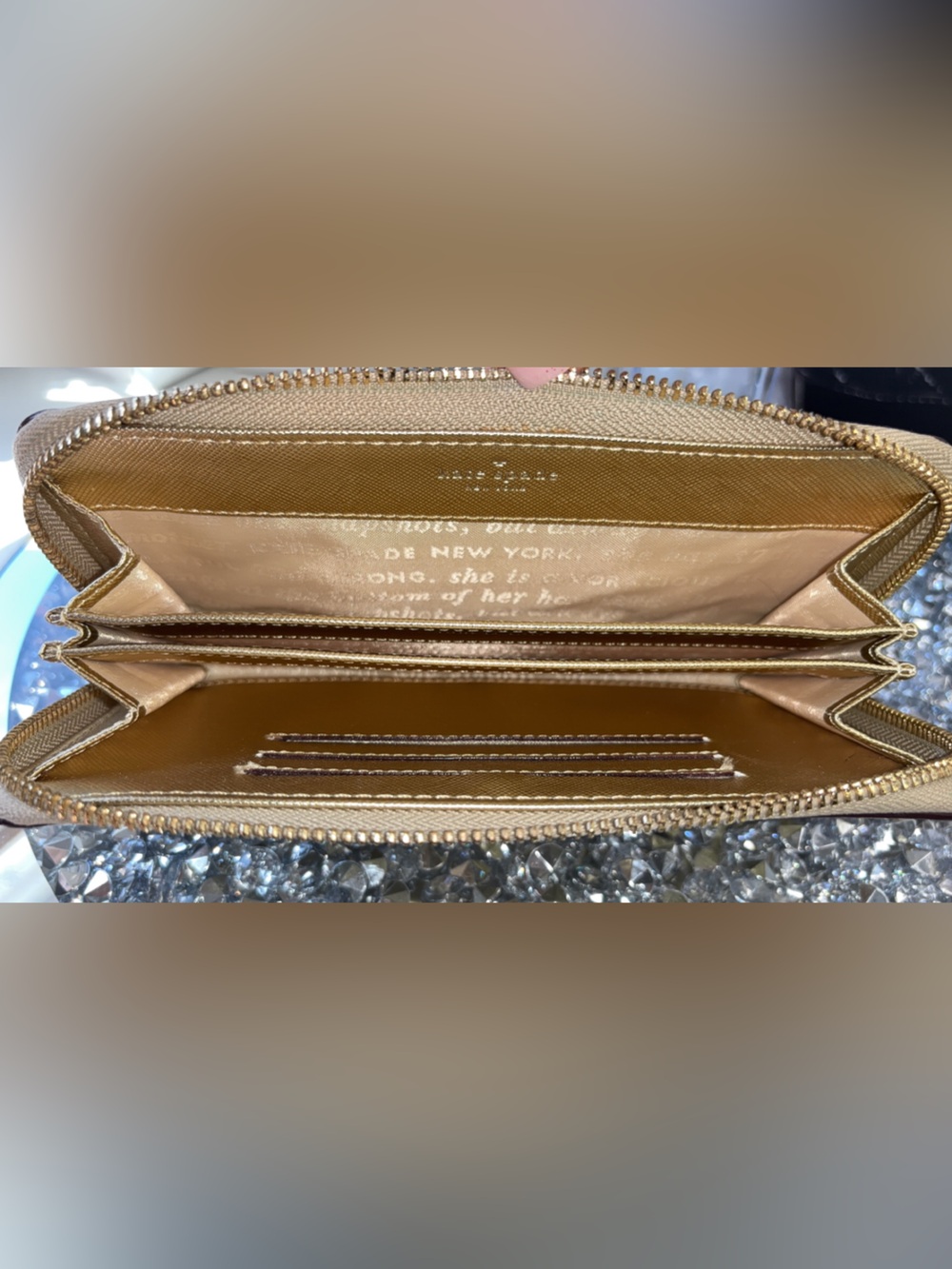 Kate spade STORYBOOK Gold Metallic Zip-around wallet EUC - Picture 13 of 14